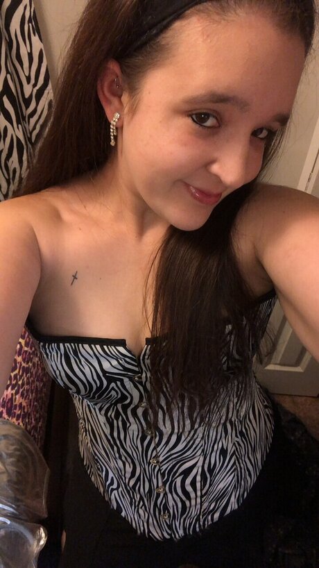 Foto di nudo di fuga di OnlyFans di Andria