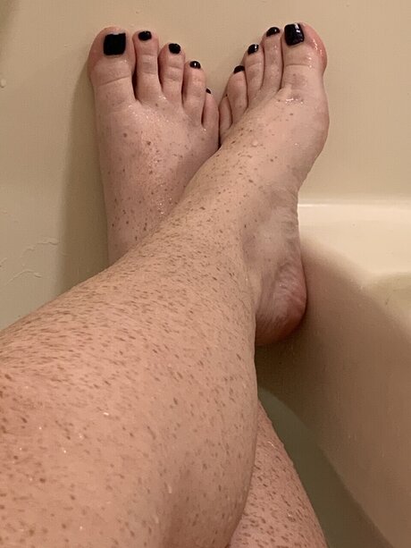 Foto di nudo di fuga di OnlyFans di Rae
