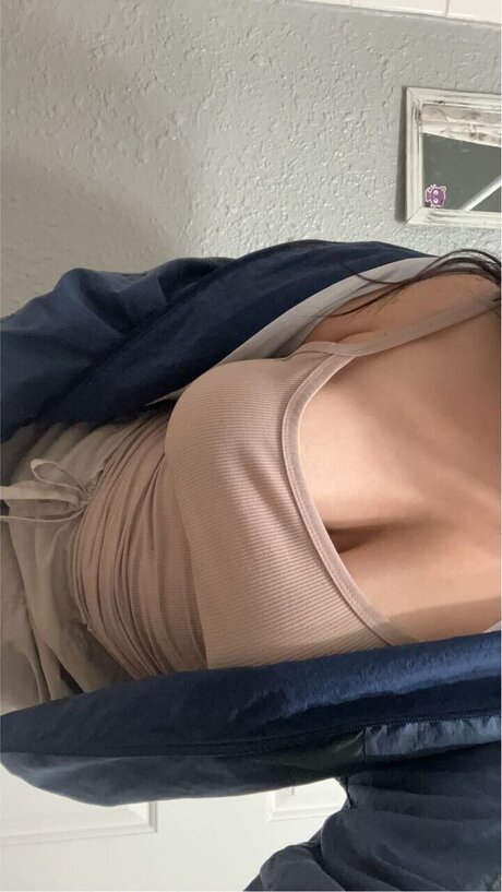 Foto di nudo di fuga di OnlyFans di Prettybaby