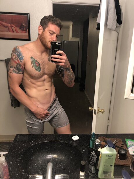 Foto di nudo di fuga di OnlyFans di Cannabeastxxx