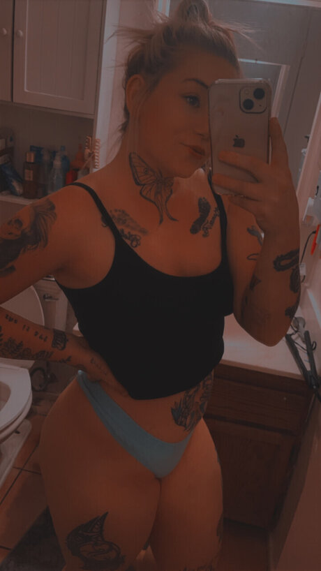 Foto di nudo di fuga di OnlyFans di Precious Mynx