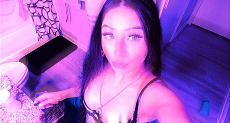 Foto di nudo di fuga di OnlyFans di Ally Mae