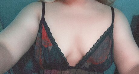 Foto di nudo di fuga di OnlyFans di Julieta Ruby