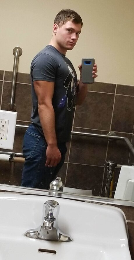 Foto di nudo di fuga di OnlyFans di Alex S