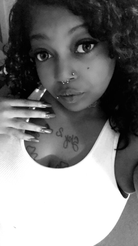Foto di nudo di fuga di OnlyFans di 2loyal007