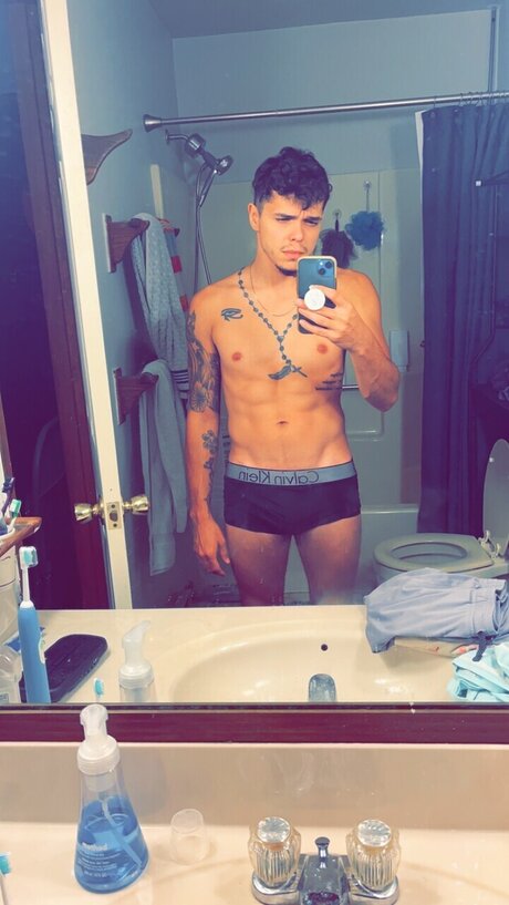 Foto di nudo di fuga di OnlyFans di Kgndaddy