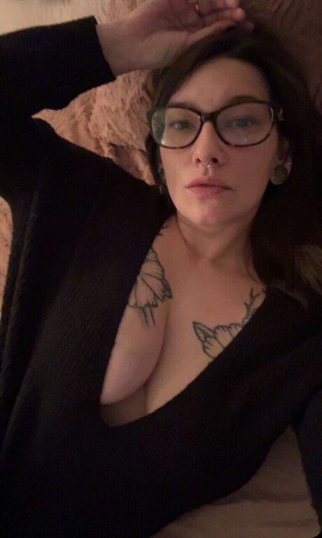 Foto di nudo di fuga di OnlyFans di Katlyn