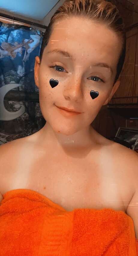 Foto di nudo di fuga di OnlyFans di Babygirl1420