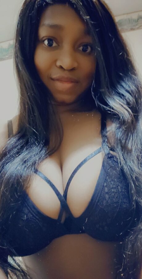 Foto di nudo di fuga di OnlyFans di Sunshine Marie