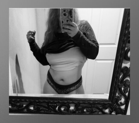 Foto di nudo di fuga di OnlyFans di Redrobin