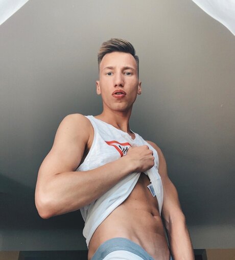 Foto di nudo di fuga di OnlyFans di Angeldave