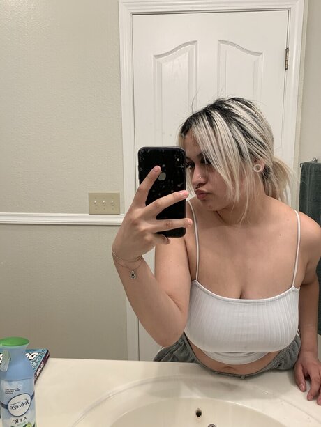 Foto di nudo di fuga di OnlyFans di 