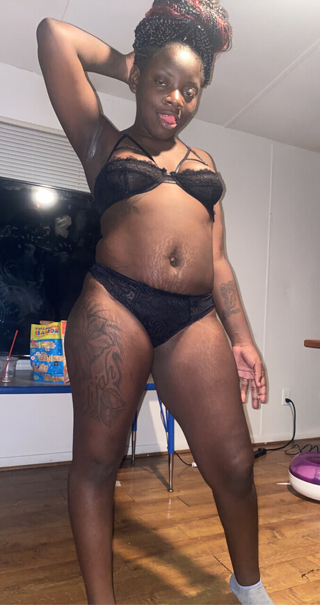 Foto di nudo di fuga di OnlyFans di Juicyma126