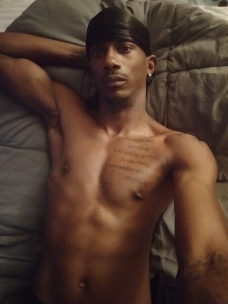 Foto di nudo di fuga di OnlyFans di Jamesjames