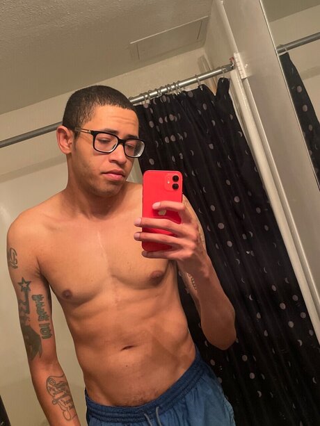 Foto di nudo di fuga di OnlyFans di Yumyulack