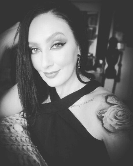 Foto di nudo di fuga di OnlyFans di Witchtober