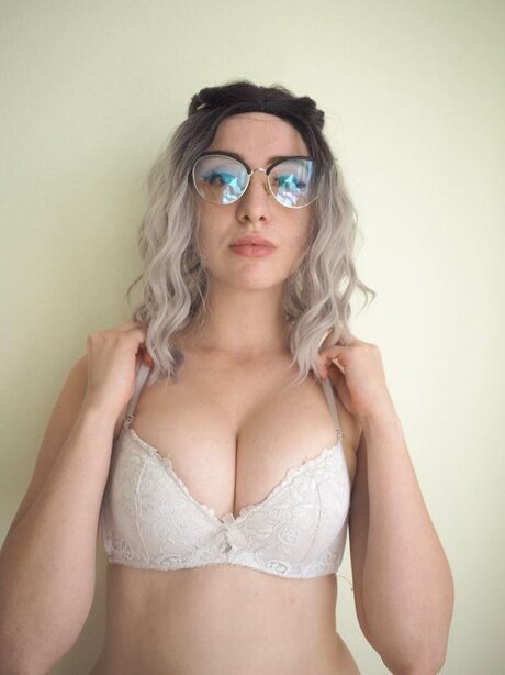 Foto di nudo di fuga di OnlyFans di Hey Its Meow