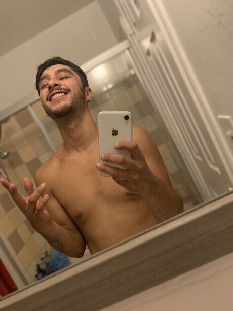 Foto di nudo di fuga di OnlyFans di Krinik