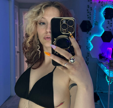 Foto di nudo di fuga di OnlyFans di Cherry