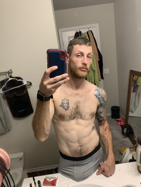 Foto di nudo di fuga di OnlyFans di Skyclimber85