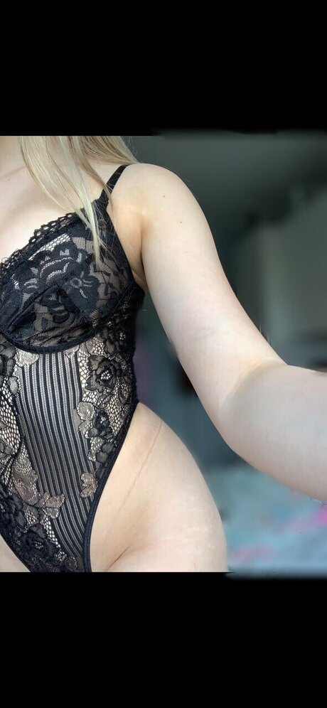 Foto di nudo di fuga di OnlyFans di Scarlettdyaxo