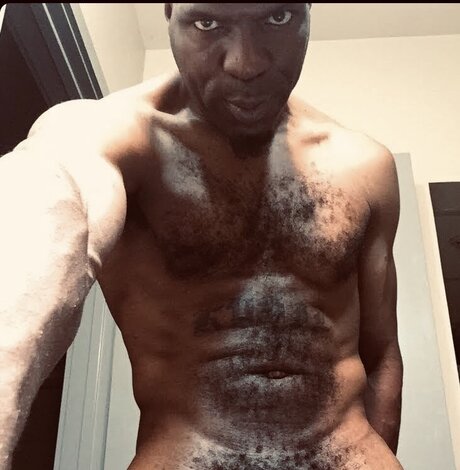 Foto di nudo di fuga di OnlyFans di Magnum615