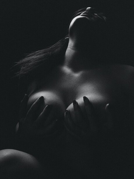 Foto di nudo di fuga di OnlyFans di Little Cloud