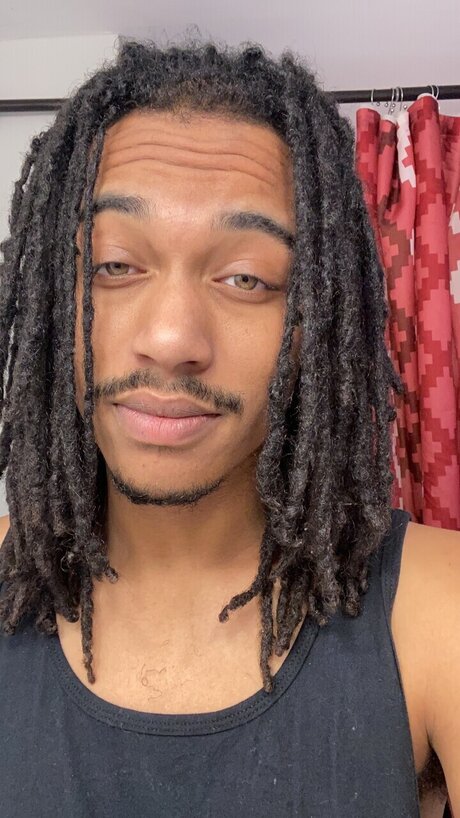 Foto di nudo di fuga di OnlyFans di Tezo