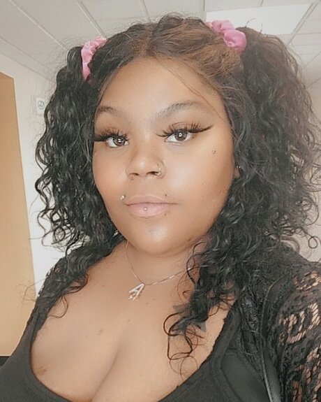 Foto di nudo di fuga di OnlyFans di Sunshiine Mariie