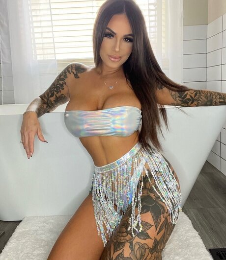 Foto di nudo di fuga di OnlyFans di Tegan