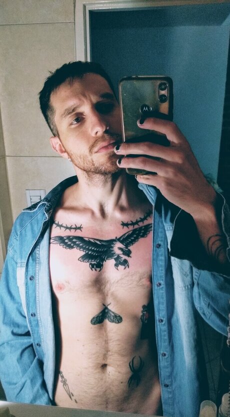 Foto di nudo di fuga di OnlyFans di Alex