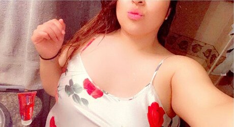 Foto di nudo di fuga di OnlyFans di Queena