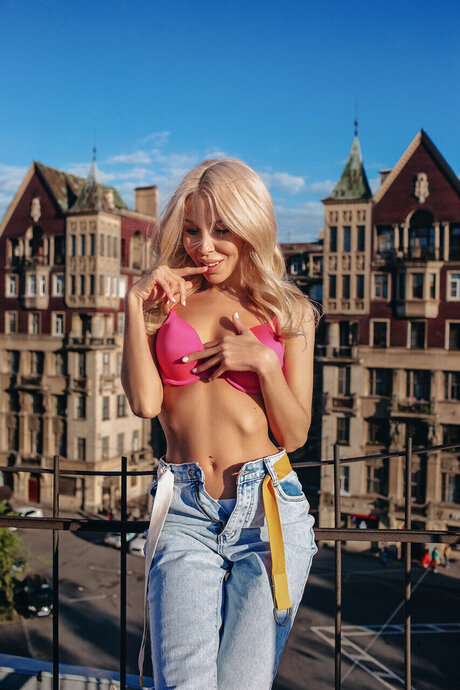 Foto di nudo di fuga di OnlyFans di Elizabeth