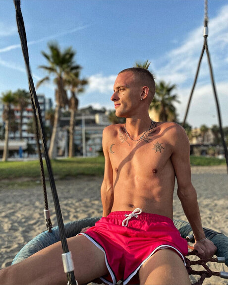 Foto di nudo di fuga di OnlyFans di Dominikkk   Brandnew