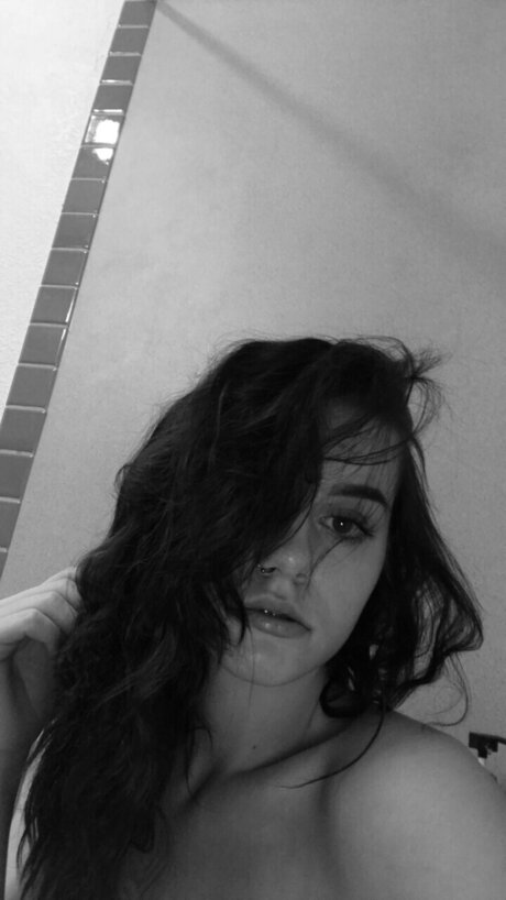 Foto di nudo di fuga di OnlyFans di Honeyb