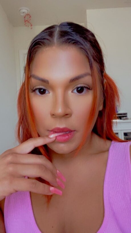 Foto di nudo di fuga di OnlyFans di Roselove