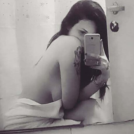 Foto di nudo di fuga di OnlyFans di Lucifer