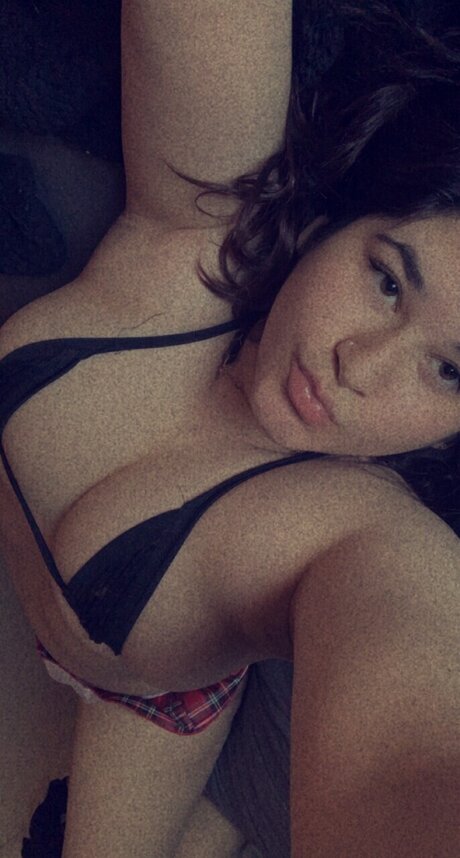 Foto di nudo di fuga di OnlyFans di Lola