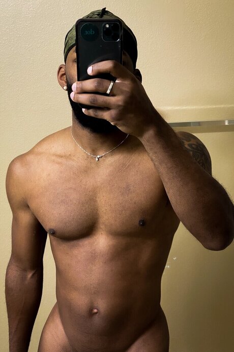 Foto di nudo di fuga di OnlyFans di Him