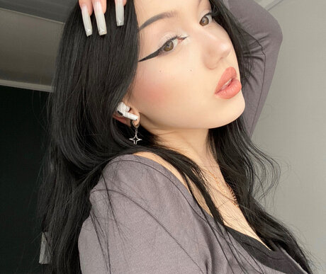 Foto di nudo di fuga di OnlyFans di Lina