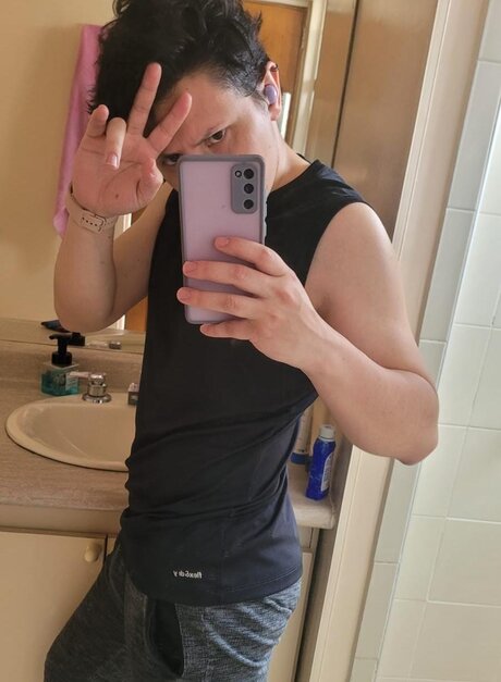 Foto di nudo di fuga di OnlyFans di Sebastian