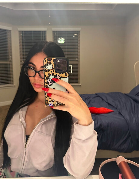 Foto di nudo di fuga di OnlyFans di Mercedes 