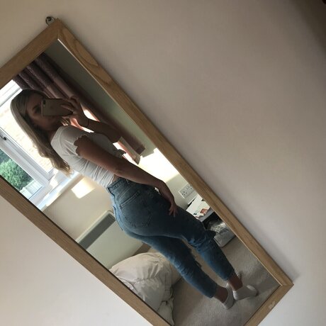 Foto di nudo di fuga di OnlyFans di Maia Carter