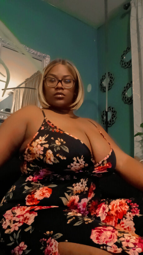 Foto di nudo di fuga di OnlyFans di Luscious