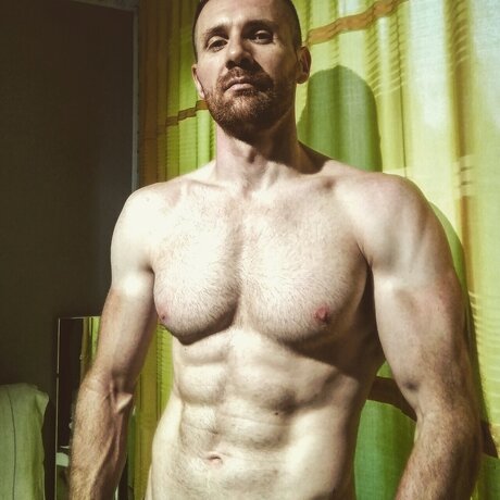 Foto di nudo di fuga di OnlyFans di Alfaborodach