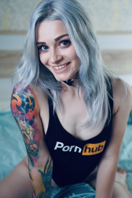 Foto di nudo di fuga di OnlyFans di Belleniko
