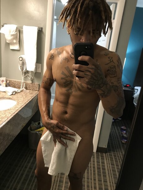 Foto di nudo di fuga di OnlyFans di Xheadshotx