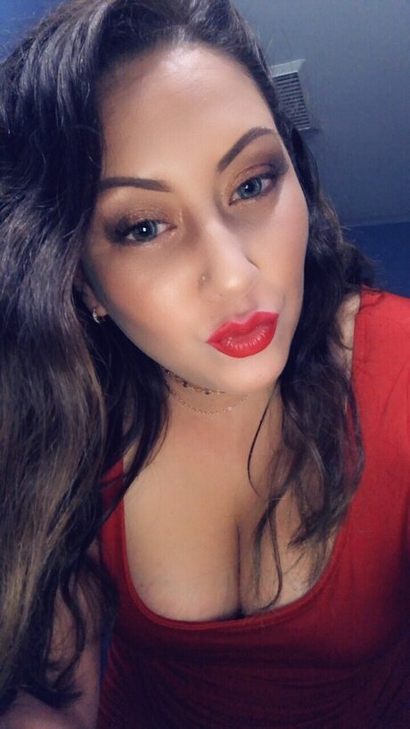 Foto di nudo di fuga di OnlyFans di Bella