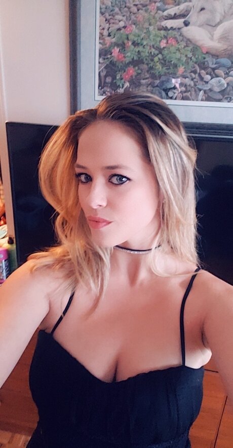 Foto di nudo di fuga di OnlyFans di Katie