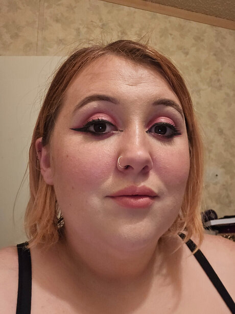 Foto di nudo di fuga di OnlyFans di Alliekat